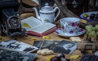 La Chambre des Officiers et le Collier Rouge – which should you read?